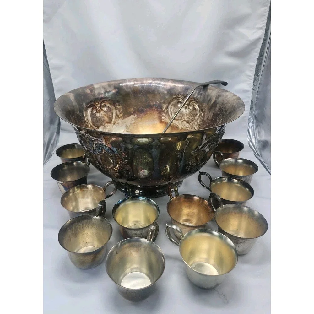 Silverplate Punchbowl 14peice Set